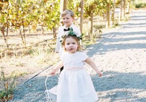 Read more about the article Tips On Getting Your Flower Girl/Ring Bearer Down The Aisle